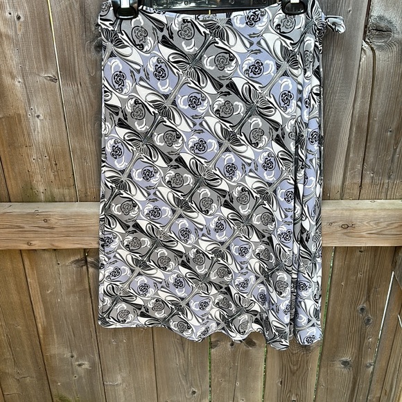 Gish’s Wrap Skirt and Halter Matching Top Made in Canada - Picture 3 of 8